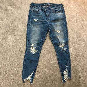 AE ripped light wash super high rise jeggings. 16.